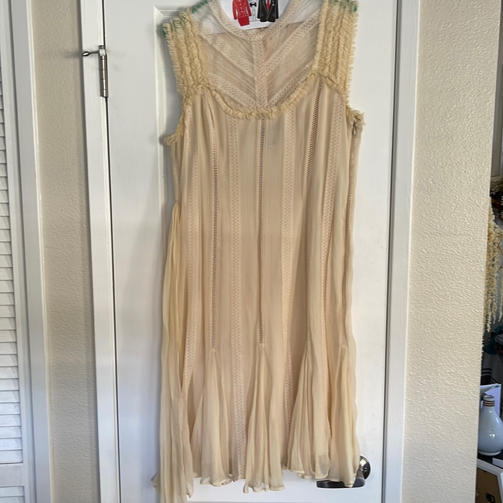 BCBGMaxAzria Silk and Lace Cream dress
